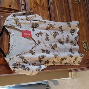 NWT Women's Guess Taupe Short Sleeve T- Shirt